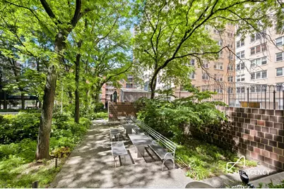 305 E 24th Street #4D, New York, NY 10010 - Photo 11
