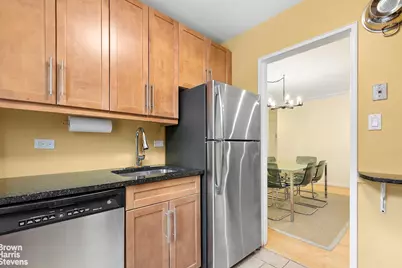 444 E 75th Street #4D, New York City, NY 10021 - Photo 5