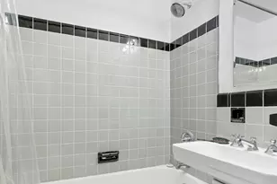 200 W 20th St, New York City, NY 10011 - Photo 7