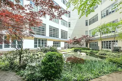 27-28 Thomson Avenue #804, New York City, NY 11101 - Photo 17