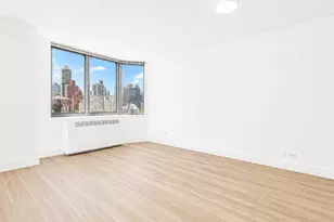 1735 York Ave, New York, NY 10128 - Photo 3