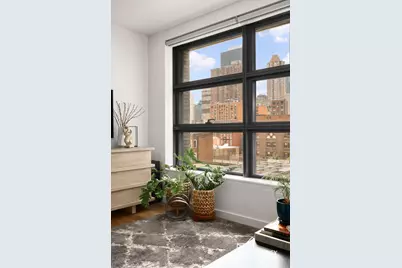 547 W 47th Street #711, New York City, NY 10036 - Photo 3