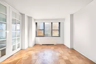 220 E 57th St, New York City, NY 10022 - Photo 5