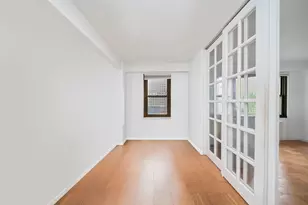 220 E 57th St, New York City, NY 10022 - Photo 11