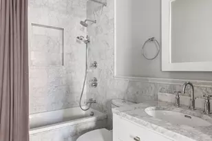 304 E 82nd St, New York City, NY 10028 - Photo 5