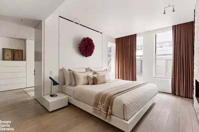 28 W 38th Street #PHW, New York City, NY 10018 - Photo 9
