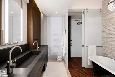 28 W 38th Street #PHW, New York City, NY 10018 - Photo 13