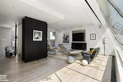 28 W 38th Street #PHW, New York City, NY 10018 - Photo 3