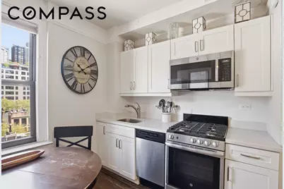10 Mitchell Place #9F, New York City, NY 10017 - Photo 3