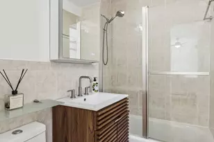 201 E 37th St, New York City, NY 10016 - Photo 9
