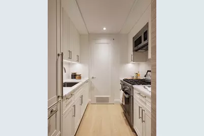 400 E 84th Street #4C, New York, NY 10028 - Photo 5