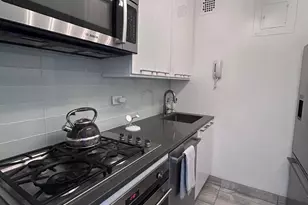 400 E 54th St, New York City, NY 10022 - Photo 9