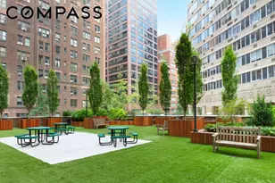 400 E 54th St, New York City, NY 10022 - Photo 13