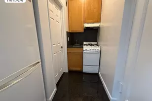 151 E 81st St, New York City, NY 10028 - Photo 3