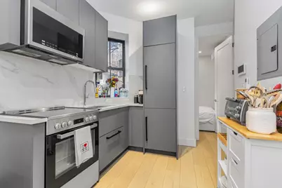 356 W 48th Street #1D, New York, NY 10036 - Photo 5