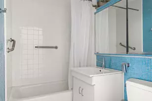 555 Main St, New York City, NY 10044 - Photo 9
