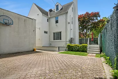 77-15 Kew Forest Lane, New York City, NY 11375 - Photo 23