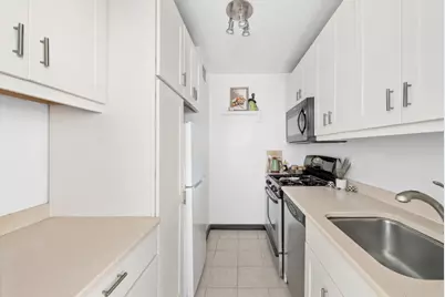 205 W End Avenue #16F, New York City, NY 10023 - Photo 1