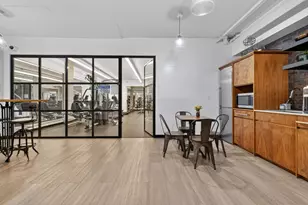 308 E 38th St, New York City, NY 10016 - Photo 9