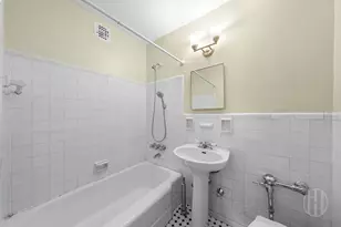 50-21 39th Pl, New York City, NY 11104 - Photo 13