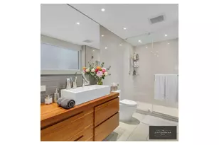 152 W 58th St, New York City, NY 10019 - Photo 11