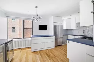 400 W 58th St, New York City, NY 10019 - Photo 3