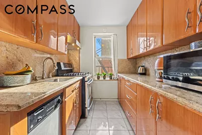 325 E 201st Street #5F, Bronx, NY 10458 - Photo 7