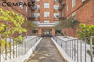325 E 201st St, New York City, NY 10458 - Photo 15