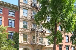 121 E 10th St, New York City, NY 10003 - Photo 11