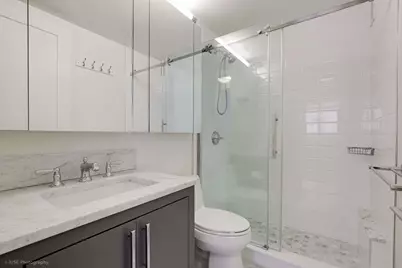 200 E 94th Street, New York City, NY 10128 - Photo 7