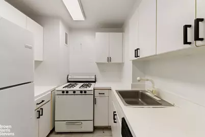 2025 Broadway #21F, New York City, NY 10023 - Photo 5
