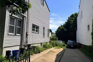 93 Linwood St, New York City, NY 11208 - Photo 3