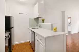 166 E 35th St, New York City, NY 10016 - Photo 5