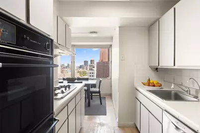 170 Park Row #18B, New York City, NY 10038 - Photo 5