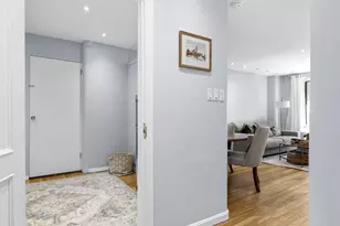 227 E 57th St, New York City, NY 10022 - Photo 3