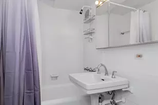 320 E 42nd St, New York City, NY 10017 - Photo 5