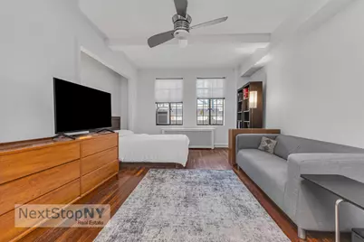 320 E 42nd Street #1315, New York City, NY 10017 - Photo 3