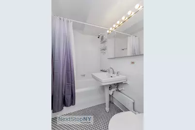 320 E 42nd Street #1315, New York City, NY 10017 - Photo 5