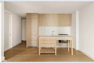 500 W 45th Street #321, New York City, NY 10036 - Photo 3