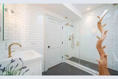 351 W 30th Street, New York, NY 10001 - Photo 9