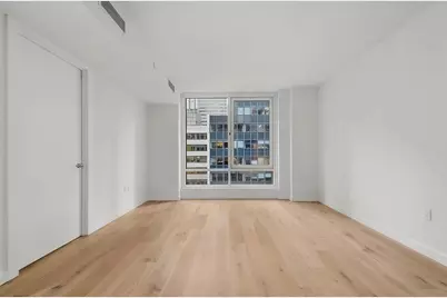 135 E 47th Street #19F, New York City, NY 10017 - Photo 3
