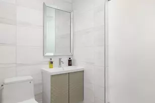 222 E 61st St, New York City, NY 10065 - Photo 27