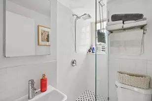 516 E 78th St, New York City, NY 10075 - Photo 9