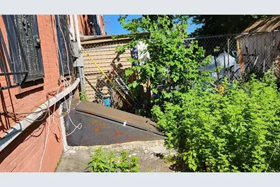 950 E 223rd Street, New York City, NY 10466 - Photo 7