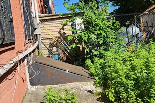 950 E 223rd St, New York City, NY 10466 - Photo 7