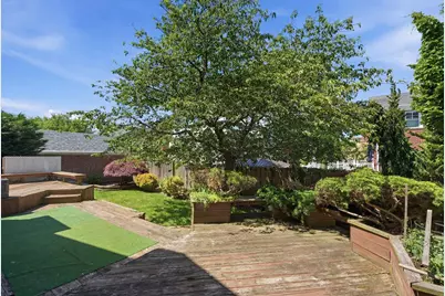 187 Beach 136th Street, New York City, NY 11694 - Photo 15