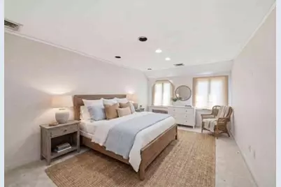 187 Beach 136th Street, New York City, NY 11694 - Photo 13