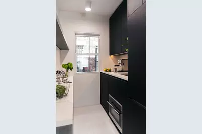 307 W 20th Street #3-R, New York City, NY 10011 - Photo 5