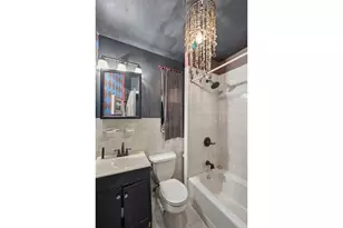255 Eastern Pkwy, New York City, NY 11238 - Photo 7