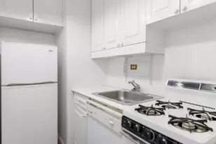 310 E 70th St, New York City, NY 10021 - Photo 7